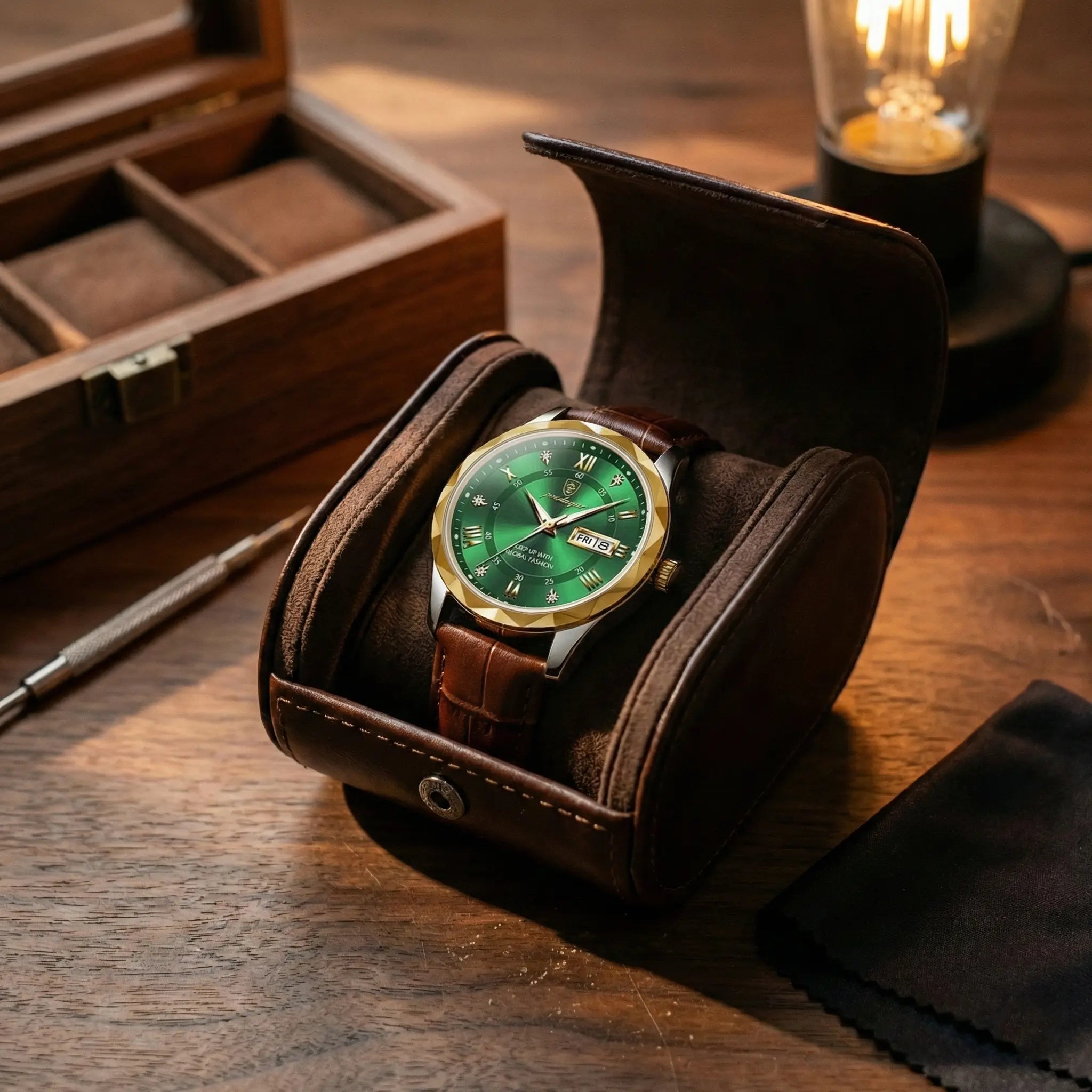 Relógio de Couro Luminous Gold Green 41mm